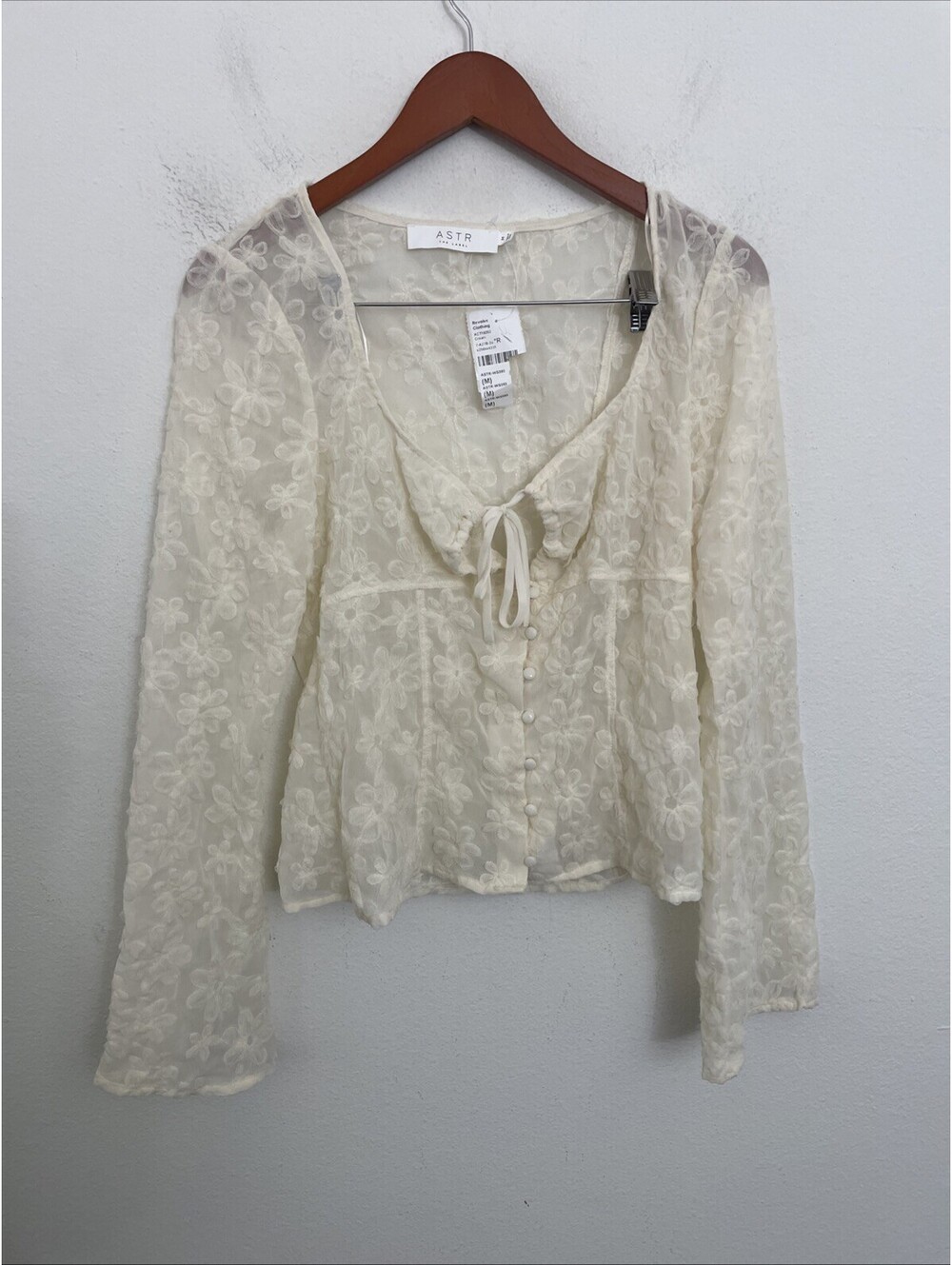 ASTR The Label Sassari Top Sheer chiffon beige size M NWT $88msrp - Picture 4 of 6